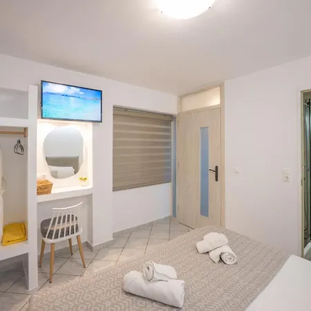 7days I Relax With Private Jacuzzi & Seaview Agkidia